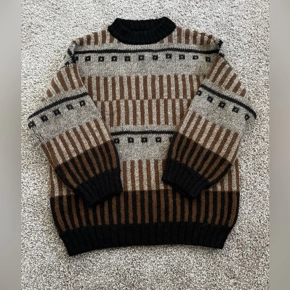 The Knotty Ones Sweater - Picture 3 of 5